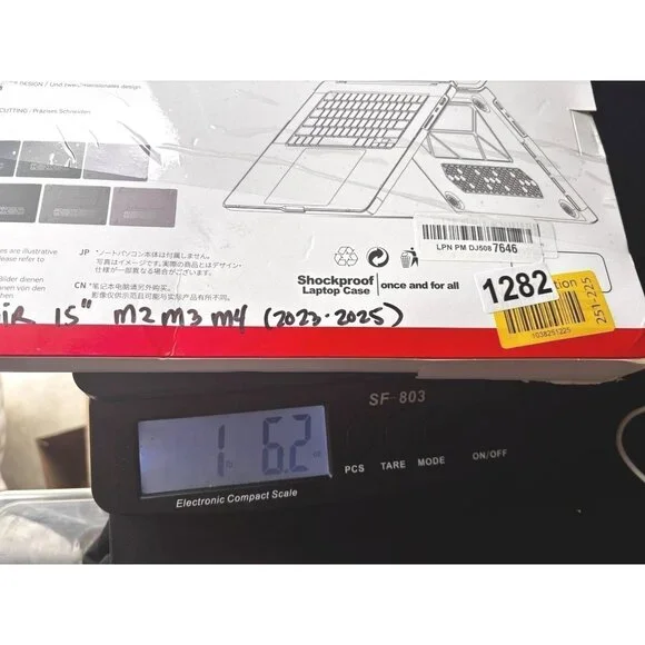 LaptopProtective Case With Vent Cutouts Shockproof Fits Macbook Air Laptops 15" - Picture 9 of 9